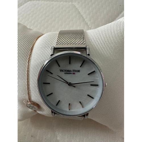 Montre victoria best sale homme prix